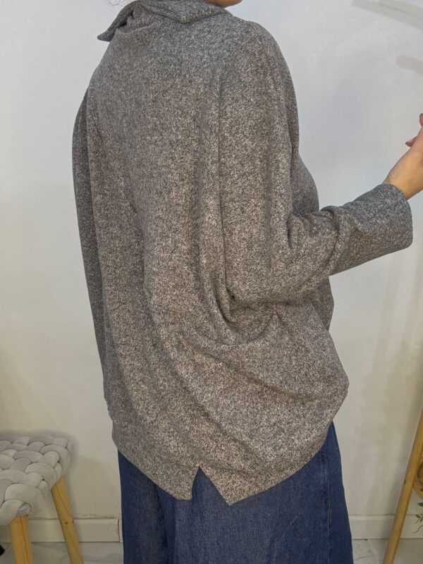 Sweater Antartida Gris - Image 10